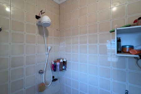 Casa à venda com 170m², 3 quartos e 2 vagasBanheiro da Suíte