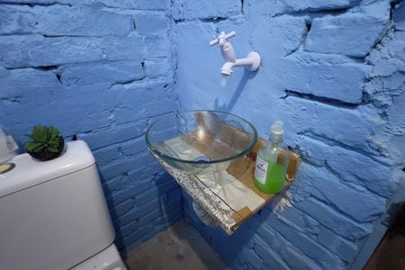 Casa à venda com 170m², 3 quartos e 2 vagasBanheiro de Serviço