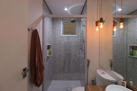 Apartamento à venda com 77m², 2 quartos e 1 vagaBanheiro Social