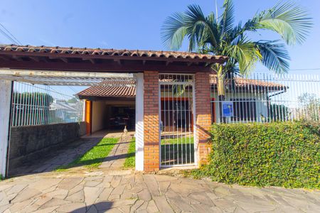 Casa à venda com 243m², 4 quartos e 3 vagasFachada