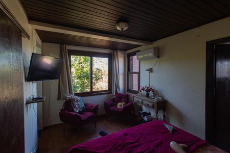 Casa à venda com 243m², 4 quartos e 3 vagas Suíte