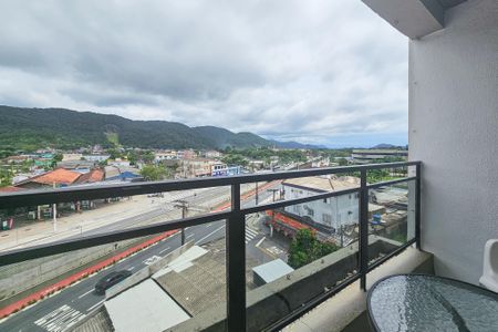 Apartamento para alugar com 240m², 3 quartos e 2 vagas Apartamento para alugar com 240m², 3 quartos e 2 vagasVaranda