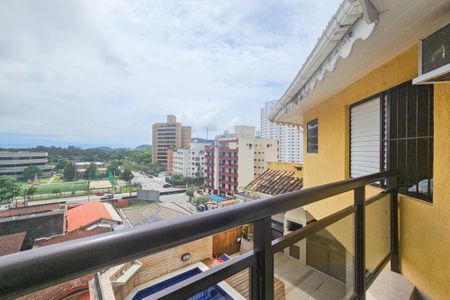 Apartamento para alugar com 240m², 3 quartos e 2 vagas Apartamento para alugar com 240m², 3 quartos e 2 vagasVaranda da suíte