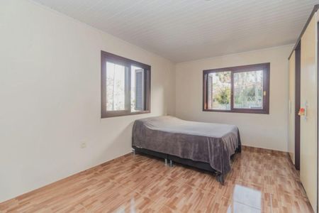 Casa à venda com 290m², 4 quartos e 2 vagasQuarto