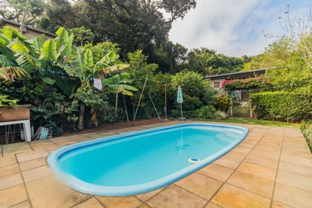 Casa à venda com 290m², 4 quartos e 2 vagasPiscina