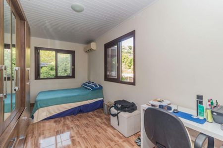 Casa à venda com 290m², 4 quartos e 2 vagasQuarto