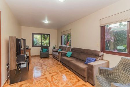 Casa à venda com 290m², 4 quartos e 2 vagasSala