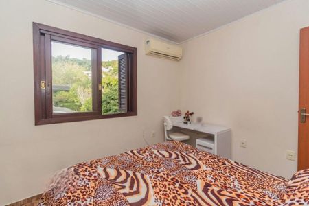 Casa à venda com 290m², 4 quartos e 2 vagasQuarto