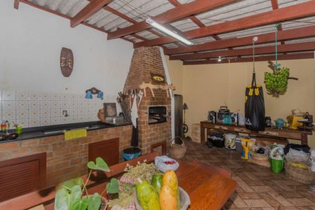 Casa à venda com 290m², 4 quartos e 2 vagasChurrasqueira