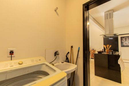 Casa de condomínio para alugar com 154m², 3 quartos e 2 vagas Casa de condomínio para alugar com 154m², 3 quartos e 2 vagasÁrea de Serviço