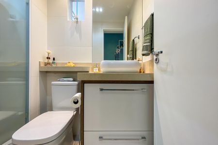 Apartamento à venda com 63m², 2 quartos e 2 vagasBanheiro Social