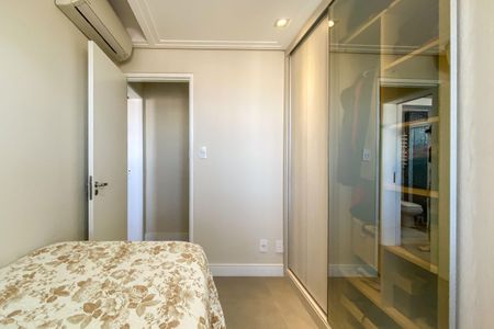 Apartamento à venda com 63m², 2 quartos e 2 vagasQuarto 01