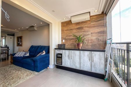 Apartamento à venda com 63m², 2 quartos e 2 vagasVaranda