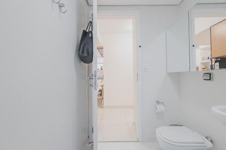 Apartamento à venda com 67m², 2 quartos e 1 vagaBanheiro Social