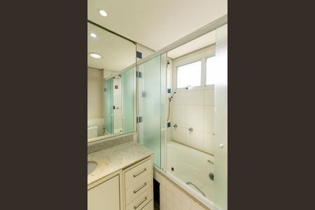 Apartamento para alugar com 185m², 3 quartos e 3 vagasBanheiro da Suíte 3