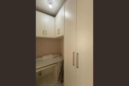 Apartamento para alugar com 185m², 3 quartos e 3 vagasQuarto de Serviço