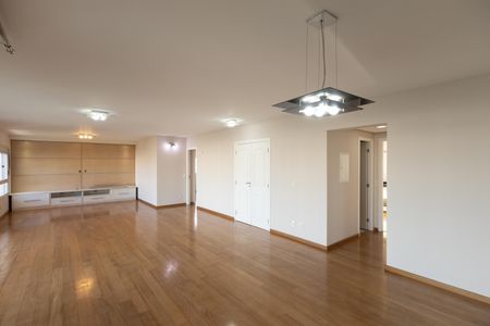 Apartamento para alugar com 185m², 3 quartos e 3 vagasSala