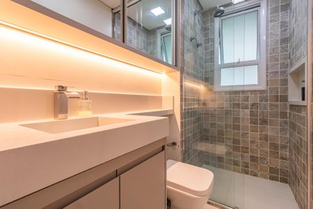 Apartamento à venda com 69m², 2 quartos e 2 vagas Apartamento à venda com 69m², 2 quartos e 2 vagasBanheiro da Suíte