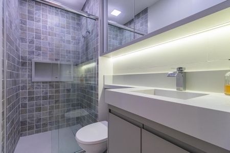 Apartamento à venda com 69m², 2 quartos e 2 vagas Apartamento à venda com 69m², 2 quartos e 2 vagasBanheiro Social