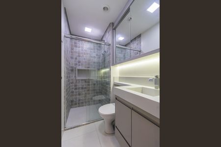 Apartamento à venda com 69m², 2 quartos e 2 vagas Apartamento à venda com 69m², 2 quartos e 2 vagasBanheiro Social