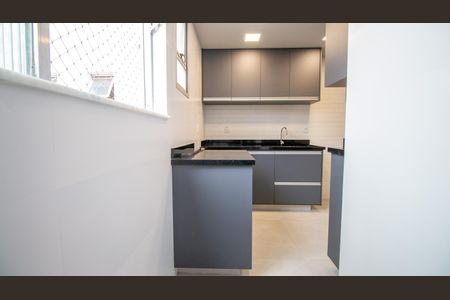 Apartamento à venda com 83m², 3 quartos e 1 vagaÁrea de Serviço
