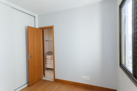Apartamento para alugar com 143m², 4 quartos e 3 vagasSemi Suíte 2