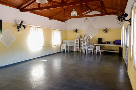 Apartamento para alugar com 57m², 2 quartos e 1 vagaÁrea comum - Salão de festas