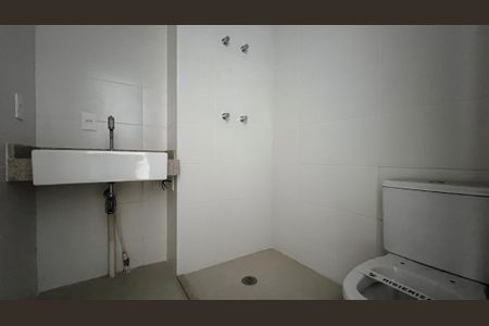 Banheiro de kitnet/studio à venda com 1 quarto, 25m² em Jardim Paulista, São Paulo