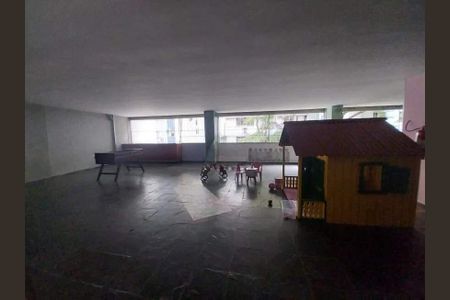 Apartamento à venda com 76m², 2 quartos e 1 vaga