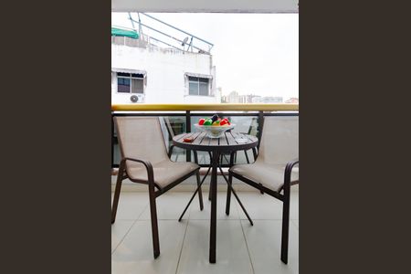 Apartamento à venda com 110m², 2 quartos e 1 vagaVaranda da sala 1