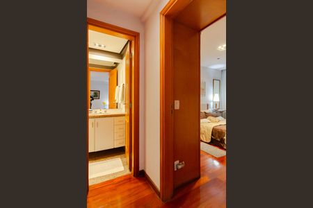 Apartamento à venda com 110m², 2 quartos e 1 vagaCorredor