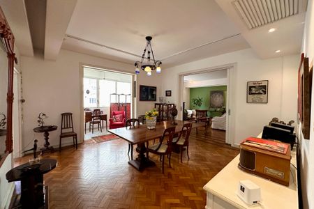 Apartamento à venda com 253m², 4 quartos e 1 vagaSala