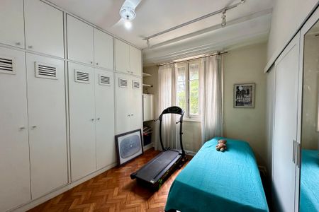 Apartamento à venda com 253m², 4 quartos e 1 vagaQuarto 2