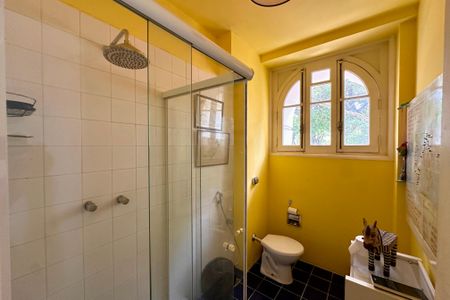 Apartamento à venda com 253m², 4 quartos e 1 vagaBanheiro da Suíte