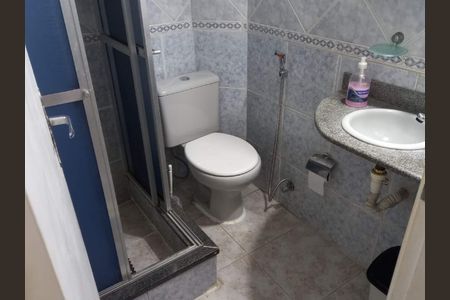 Casa à venda com 107m², 4 quartos e 1 vaga