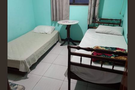 Casa à venda com 107m², 4 quartos e 1 vaga