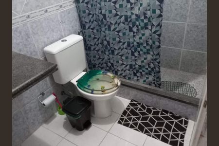 Casa à venda com 107m², 4 quartos e 1 vaga