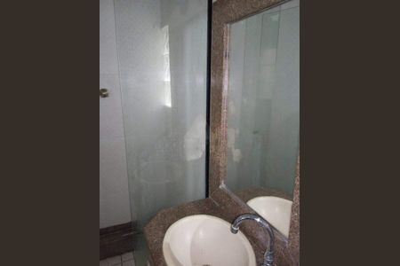 Apartamento à venda com 74m², 2 quartos e sem vaga