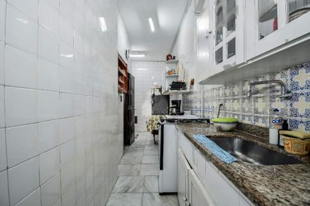 Casa à venda com 270m², 4 quartos e 1 vaga