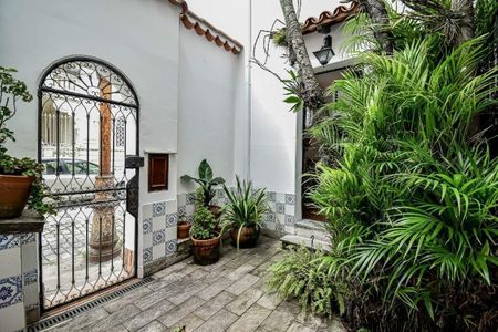 Casa à venda com 270m², 4 quartos e 1 vaga