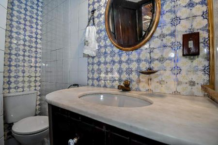 Casa à venda com 270m², 4 quartos e 1 vaga