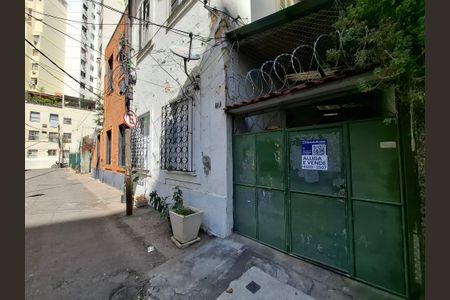 Casa à venda com 260m², 5 quartos e sem vaga Casa à venda com 260m², 5 quartos e sem vagaPlaca