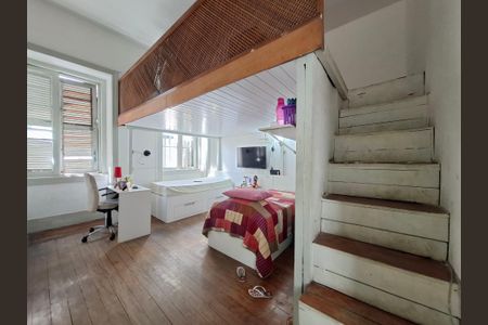 Casa à venda com 260m², 5 quartos e sem vaga Casa à venda com 260m², 5 quartos e sem vagaQuarto 1