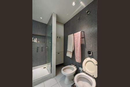 Apartamento à venda com 429m², 4 quartos e 4 vagasBanheiro Corredor