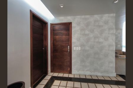 Apartamento à venda com 429m², 4 quartos e 4 vagasEntrada