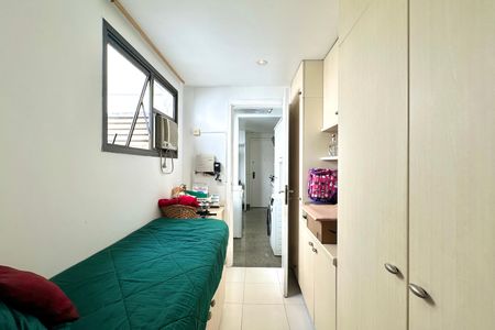 Apartamento à venda com 330m², 4 quartos e 2 vagasQuarto de Serviço