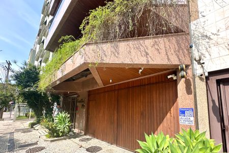 Apartamento à venda com 330m², 4 quartos e 2 vagasPlaca