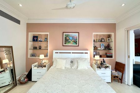 Apartamento à venda com 330m², 4 quartos e 2 vagasSuíte 1