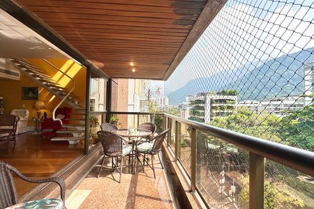 Apartamento à venda com 330m², 4 quartos e 2 vagasSala