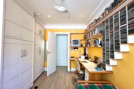 Apartamento à venda com 330m², 4 quartos e 2 vagasQuarto